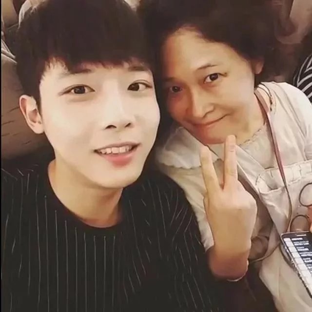 濮阳彬素弘