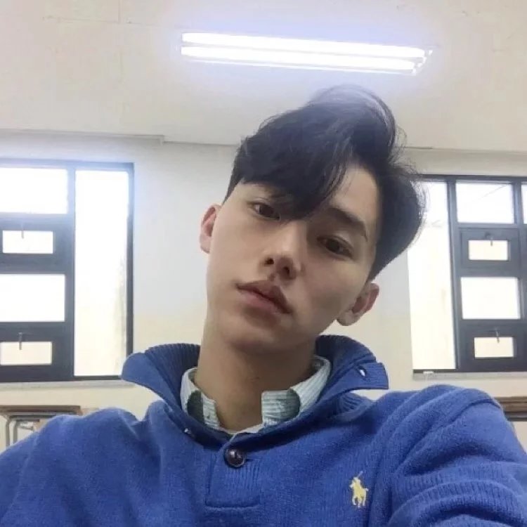 薛豪初朗