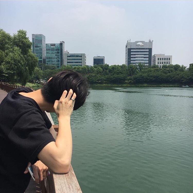 屈澜伦芬