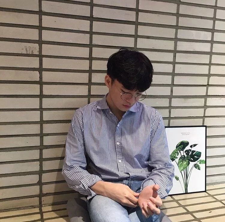 国英诚磊