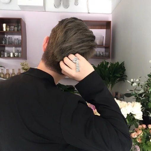 晏翔航婷