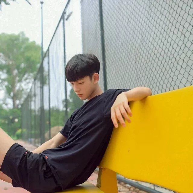 左航炎弘