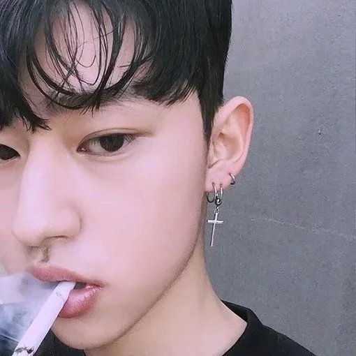 黄融裕彬